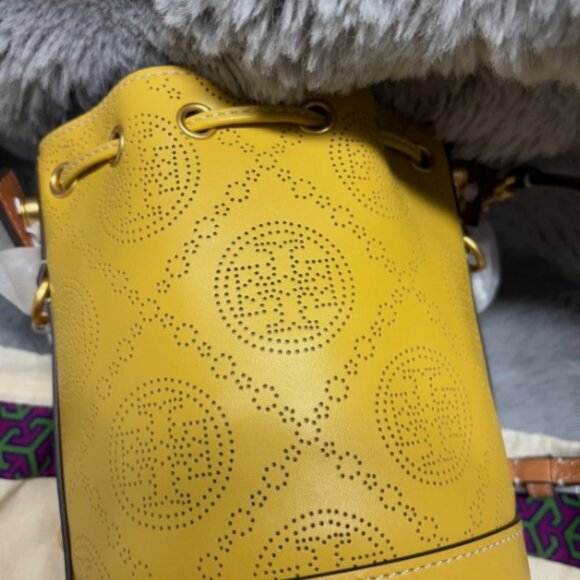 Tory Burch T Monogram Perforated Leather bucket MSRP$488 Statement Piece - Picture 12 of 15